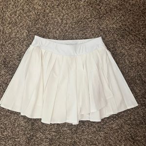 BRAND NEW NEVER WORN Outdoor Voices White Skirt Size Small!